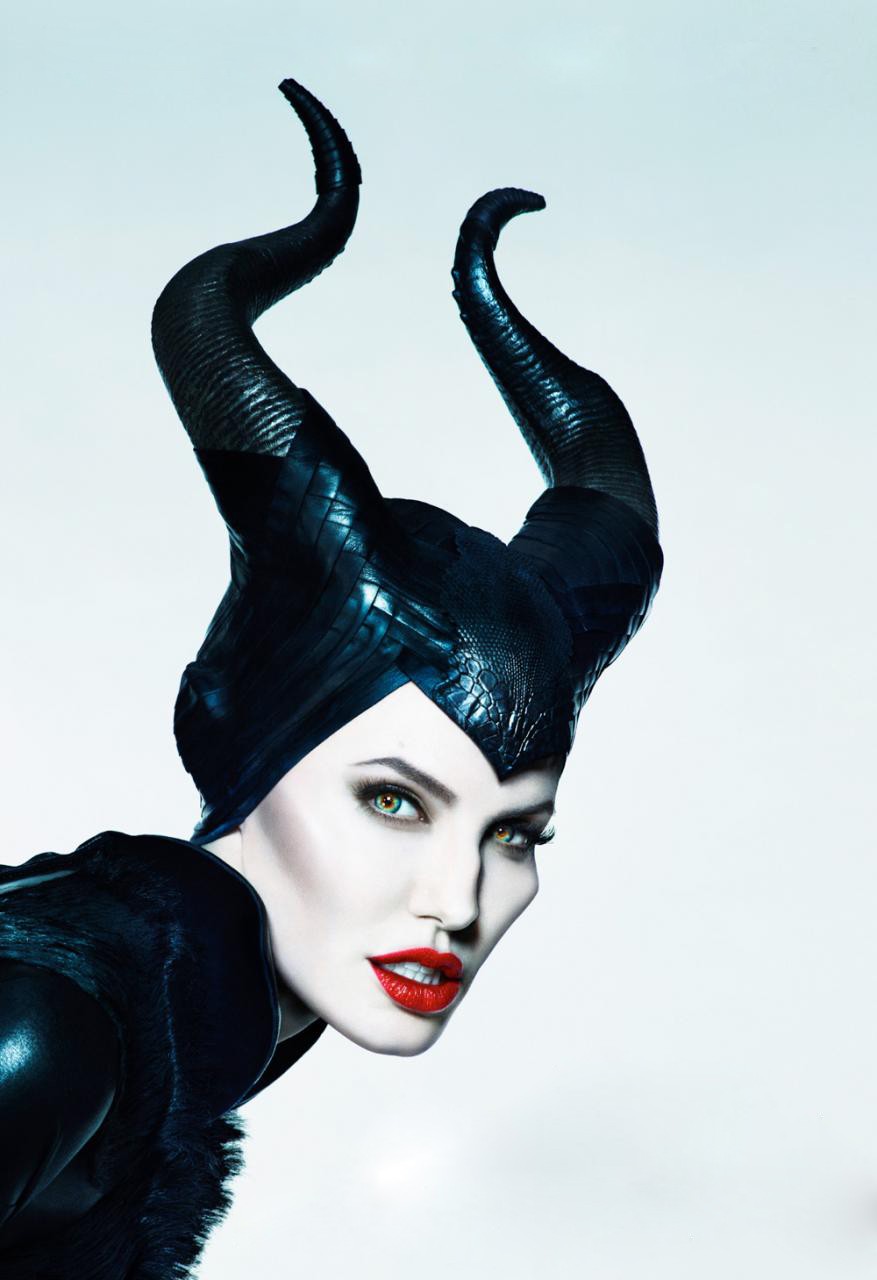 Анджелина Джоли обещает мощный сиквел «Малефисенты»