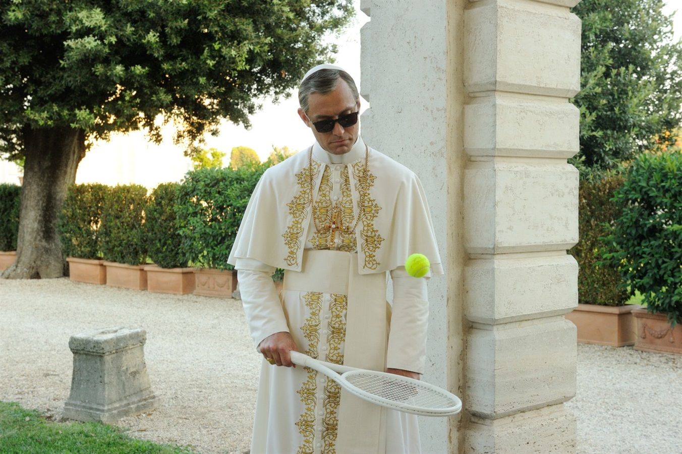 Паоло Соррентино рассказал о безумной идее для приквела «Молодого Папы»