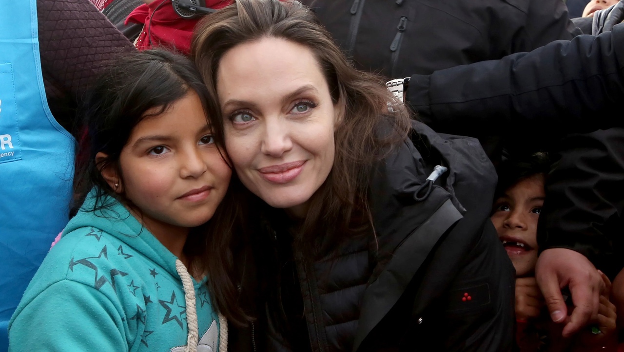 Анджелина Джоли перестанет заниматься делами беженцев в ООН