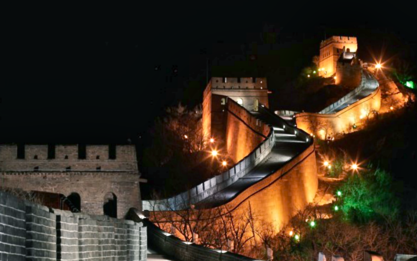 Мэтт Дэймон и Уиллем Дефо узнают истинное назначение Великой китайской стены
