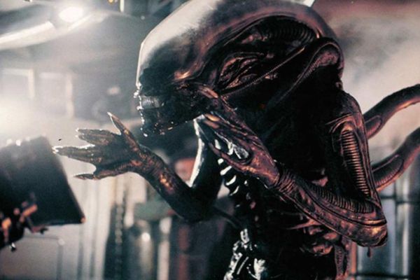 10 фильмов об инопланетных паразитах