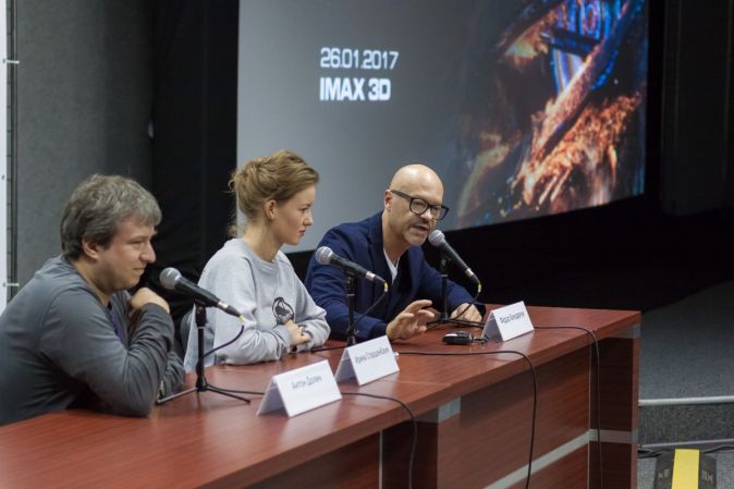 Федор Бондарчук и Ирина Старшенбаум представили «Притяжение» на Comic Con Russia 2016